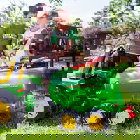 John Deere dviejų ašių cisterna + siurblys
