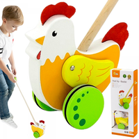 Toys medinis lavinamasis vežimėlis Viščiukas
