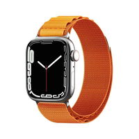 Dirželis su Alpine plieno sagtimi, skirtas Apple Watch 38/40/41 mm - oranžinis