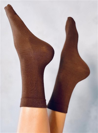 Moteriškos paprastos kojinės WILYE CHOCOLATE