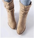 Smėlio spalvos šilti kaubojiški batai su smailiu kulnu Filomena