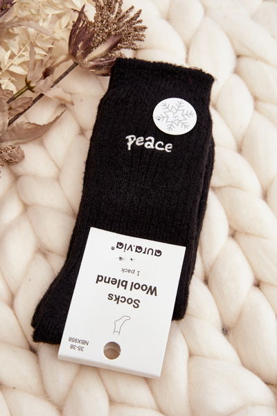 Moteriškos šiltos kojinės su juodomis raidėmis
