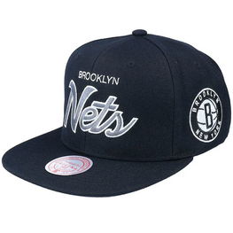 Mitchell &amp; Ness NBA Brooklyn Nets Team Script 2.0 Snapback Nets kepurė HHSS3280-BNEYYYYPPPBLCK