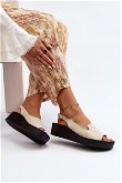 Moteriški odiniai sandalai ant storo pado šviesiai smėlio spalvos