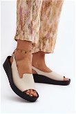 Moteriški odiniai sandalai ant storo pado šviesiai smėlio spalvos