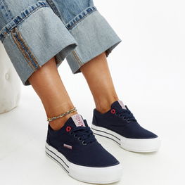 Tamsiai mėlynos spalvos moteriški sportiniai bateliai su grubiu padu CROSS JEANS (GRM28476)