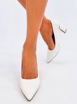 Stiletto bateliai LAURENTS WHITE