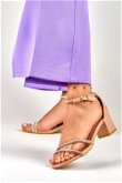 Elegantiški blizgūs smėlio spalvos moteriški sandalai