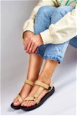 Smėlio spalvos moteriški sandalai su užtrauktukais