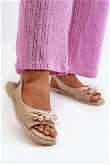 Moteriški sandalai su puošyba Smėlio spalvos
