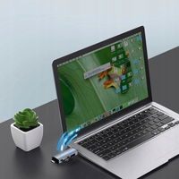 SD / micro SD“ kortelių skaitytuvas su USB A jungtimis – pilkas