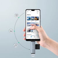 SD / micro SD“ kortelių skaitytuvas su USB A jungtimis – pilkas