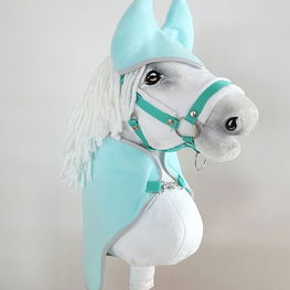 Hobby Horse rinkinys: švelniai mėtų spalvos pledas ir ausinukai