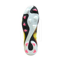 Futbolo bateliai Puma Future 8 žemo profilio FG/AG vyrams (SW1506729)
