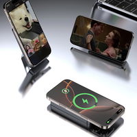 Sidabrinis 10000 mAh MagSafe išorinis akumuliatorius su stovu