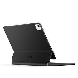 Juodas magnetinis iPad Air dėklas su klaviatūra