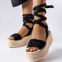 Moteriškos juodos espadrilės su platforma ir raišteliais Loiseau (PHT56762)