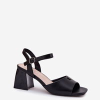 Moteriškos juodos basutės su kulniuku ir sagtimi Step in Style (LKK213186)