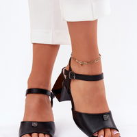 Moteriškos juodos basutės su kulniuku ir sagtimi Step in Style (LKK213186)