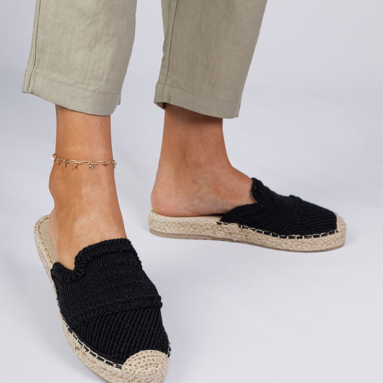 Moteriškos juodos šlepetės espadrilės su pinta platforma Pretino (PHT64308)