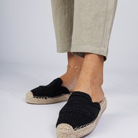 Moteriškos juodos šlepetės espadrilės su pinta platforma Pretino (PHT64308)