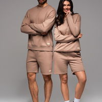 Unisex rudas džemperio ir šortų komplektas poroms laisvalaikiui