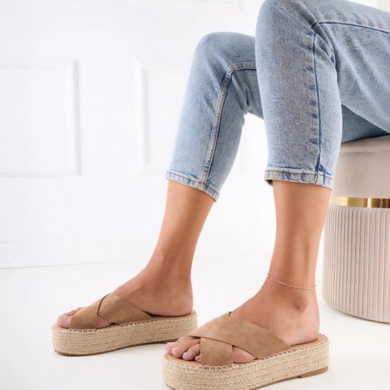 Moteriškos rudos platforminės espadrilės su dirželiais Jerisa (GRM32739)