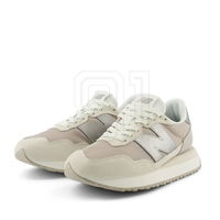 Moteriški smėlio spalvos laisvalaikio batai su zomšos detalėmis New Balance (SW1529649)