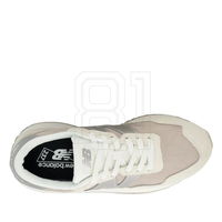 Moteriški smėlio spalvos laisvalaikio batai su zomšos detalėmis New Balance (SW1529649)