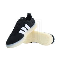 Laisvalaikio batai juodi su paminkštintu padu Adidas (SW1500497)