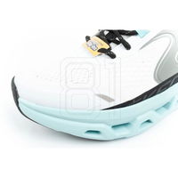 Laisvalaikio batai balti su orui laidžiu padu ir įspiriami Skechers (SW1564901)