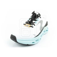 Laisvalaikio batai balti su orui laidžiu padu ir įspiriami Skechers (SW1564901)