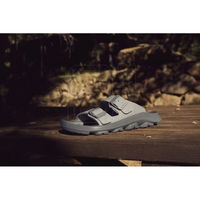 Vyriškos juodos šlepetės su reguliuojamais dirželiais Birkenstock