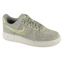 Laisvalaikio batai moterims žalsvi iš zomšos su amortizacija Nike (SW1575674)