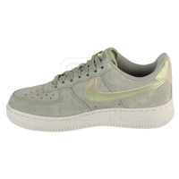 Laisvalaikio batai moterims žalsvi iš zomšos su amortizacija Nike (SW1575674)