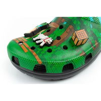 Guminės šlepetės vaikams žaliai juodos su Minecraft motyvais Crocs (SW1588132)