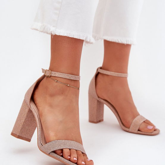 Aukštakulnės rožinės blizgios basutės su dirželiu Step in Style (LKK215640)
