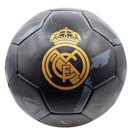 Futbolo kamuolys juodas su logotipu treniruotėms Real Madrid
