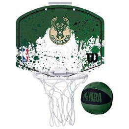 Krepšinio lenta su kamuoliu žalia kambariui Milwaukee Bucks Wilson