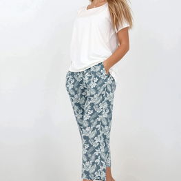 Pižama balta su gėlėmis medvilninė kasdieniam poilsiui Casual Beauty