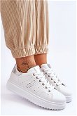 Sidabriniai ir balti moteriški sportiniai batai